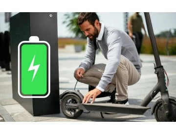 Cena nabití elektrokoloběžky: Kolik stojí v porovnání s jinými způsoby dopravy?